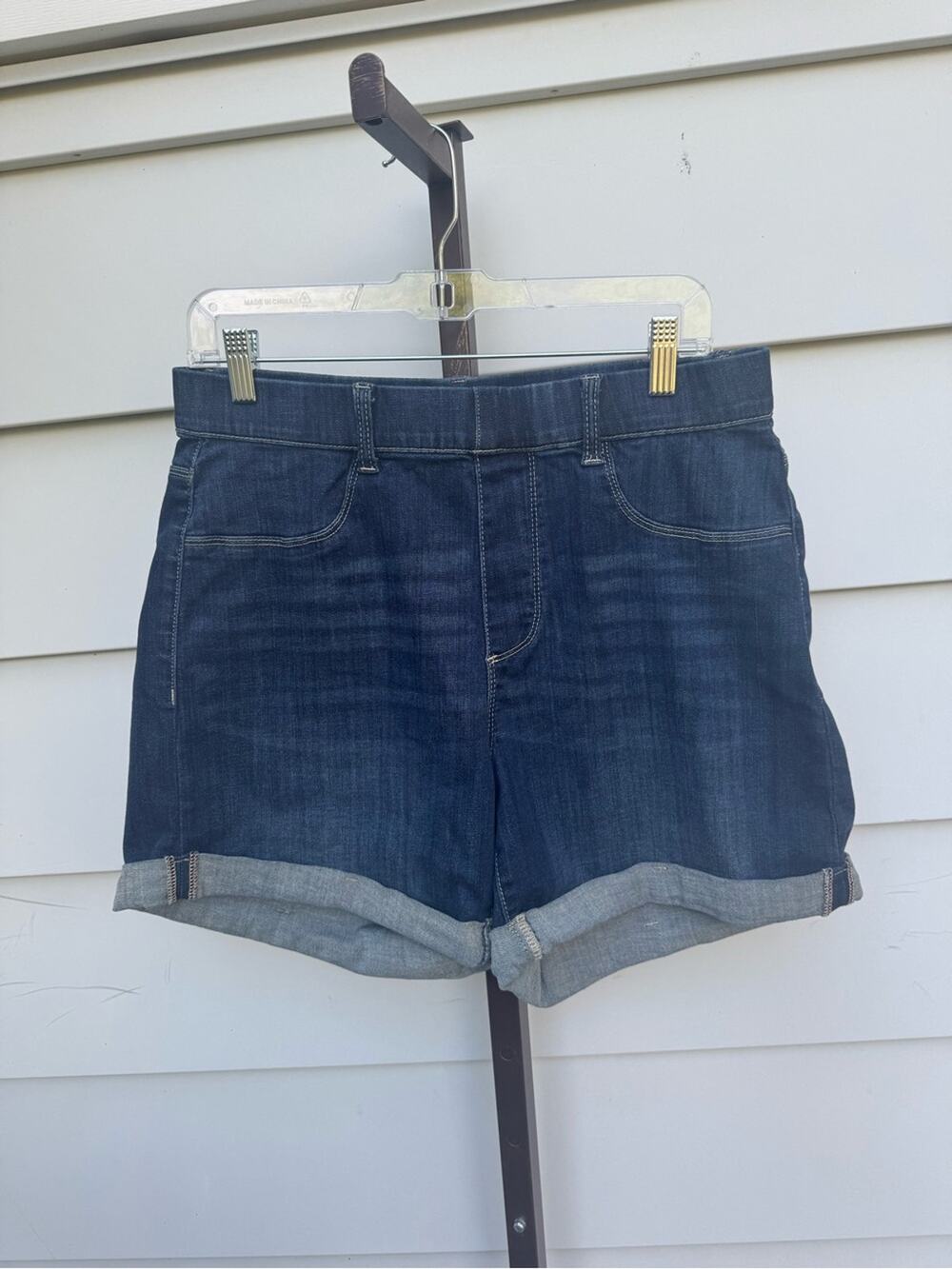 JUDY BLUE dark blue rolled cuff denim shorts size 1X pull on stretch jean